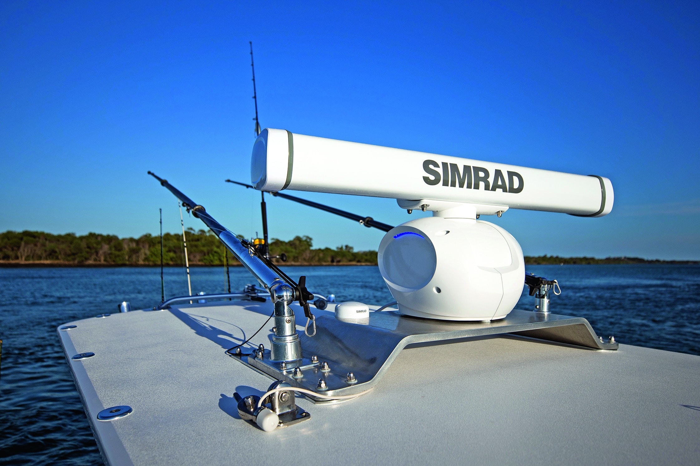 Simrad HALO Radar - These open arrays are not the behemoths that earlier open systems were.