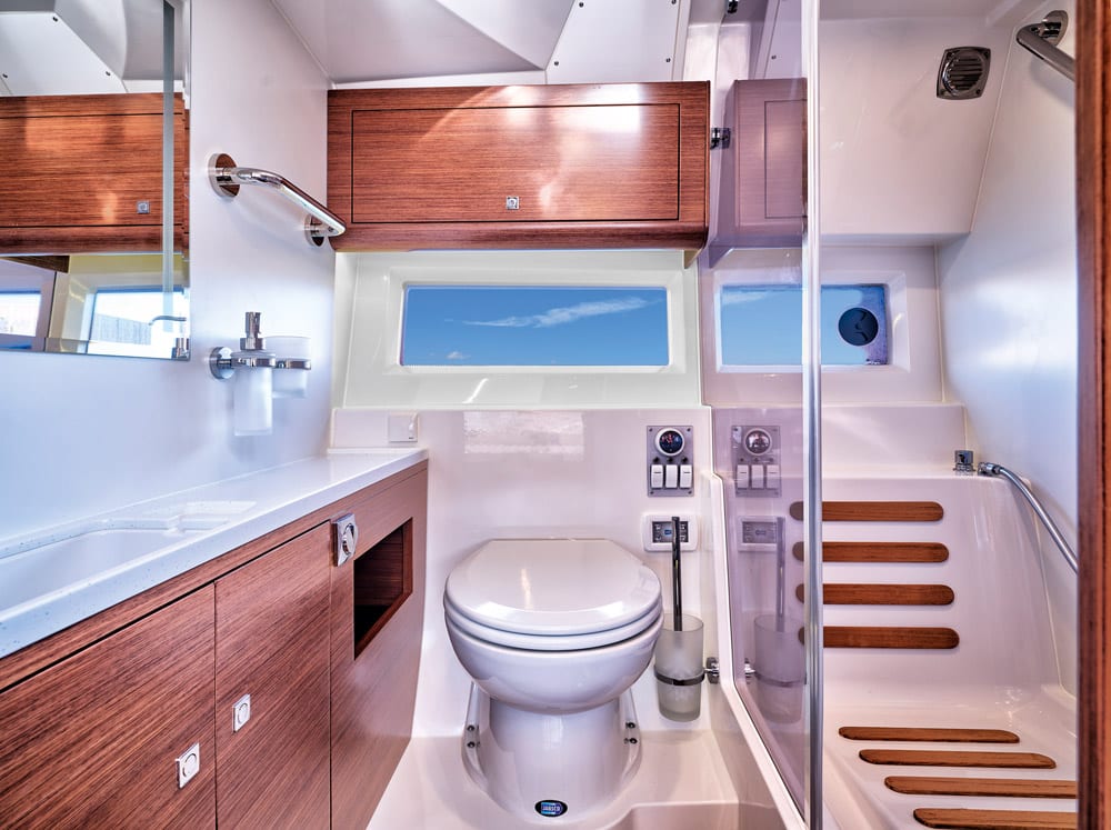 Windy 34 Alize - Bathroom