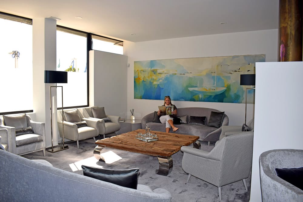 The bertholders lounge is contemporary and comfortable.