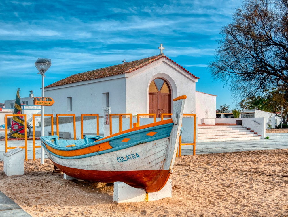 Boat on the beach of the island of Culatra.