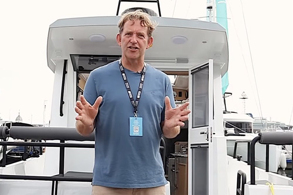 HMS stood on stern of Sargo 31