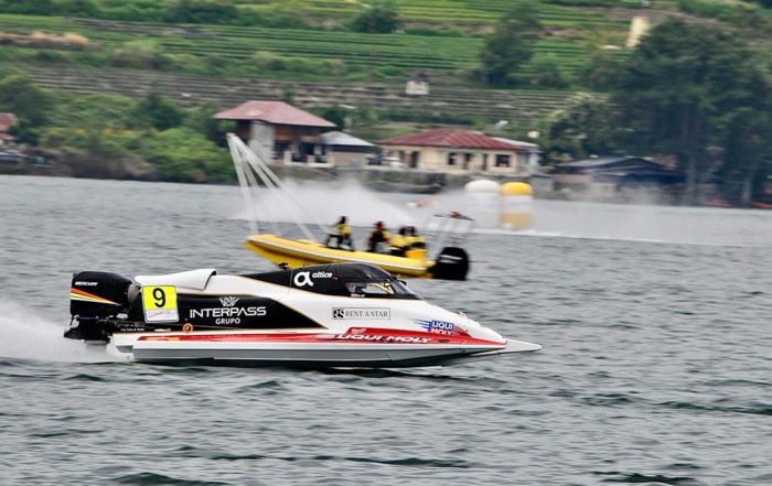Racer Ben Jelf in action in Indonesia - F1H2O World Championship - Powerboat Racing -