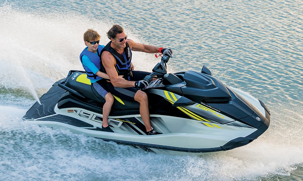 2025_YAM_GPHO_web Father and son on a jet ski having fun