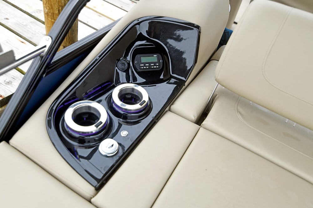 Regency 250 LE3 Sport Pontoon Boat. The hi-fi can also be controlled at the sunbed.