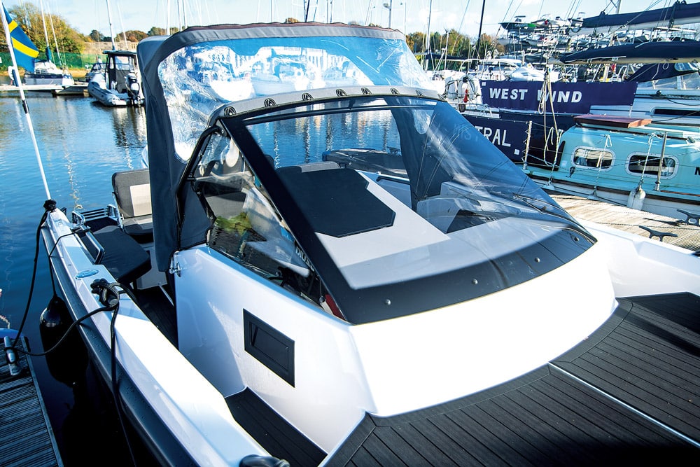 The windscreen offers plenty of protection on the Ryds 735