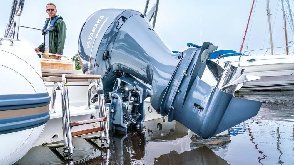 Yamaha outboard engine