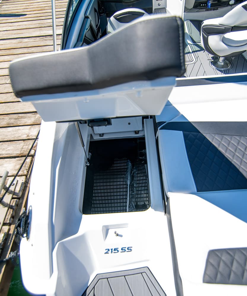 Monterey 215SS