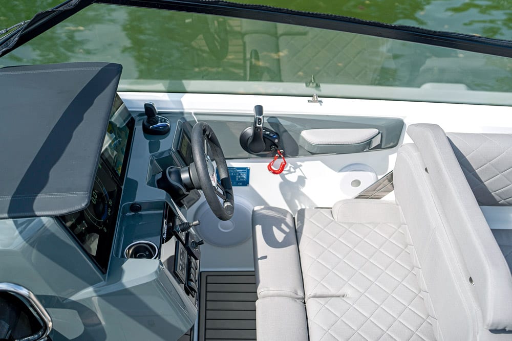 Yamarin 80 DC Comfy helm seating with good helm ergonomics.