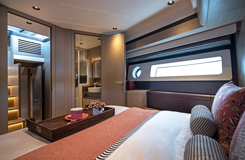The guest cabin has a big en suite. Sirena 48