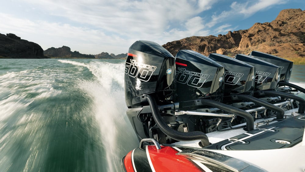 Mercury Racing 500R on the water