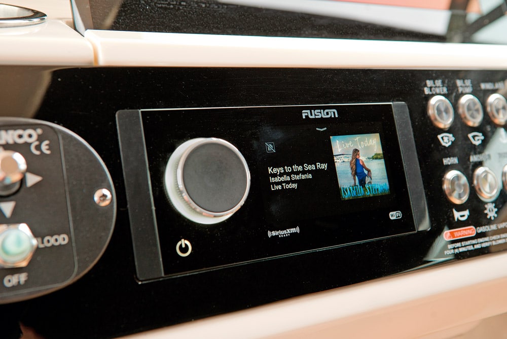 Fusion audio display © Sea Ray / Richard Steinberger