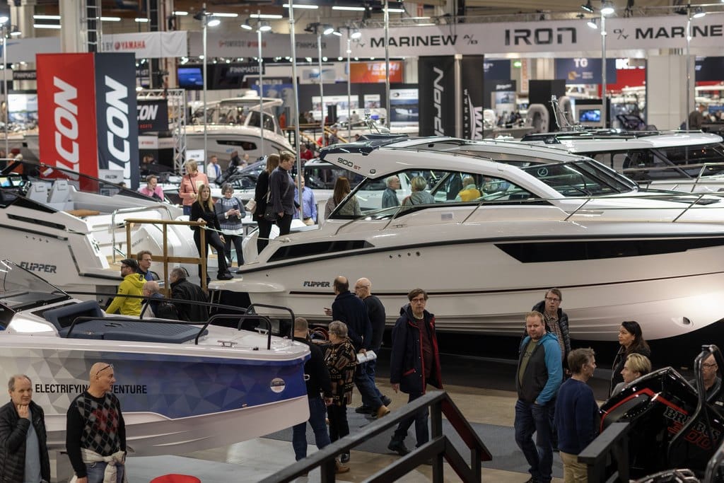 Helsinki International Boat Show, Vene 25 Båt