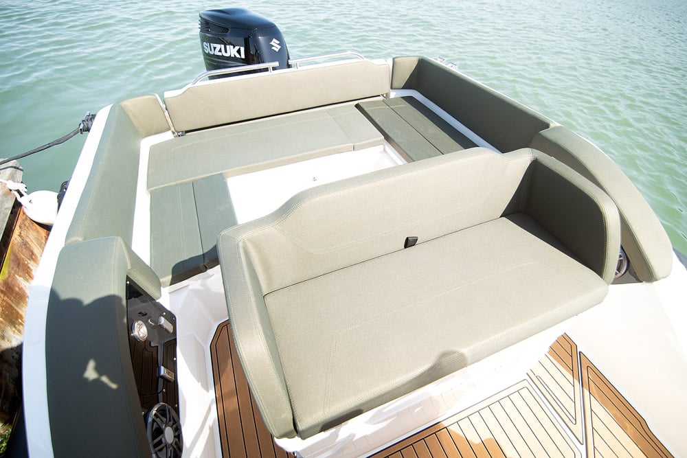 The upholstery comes in many colours.