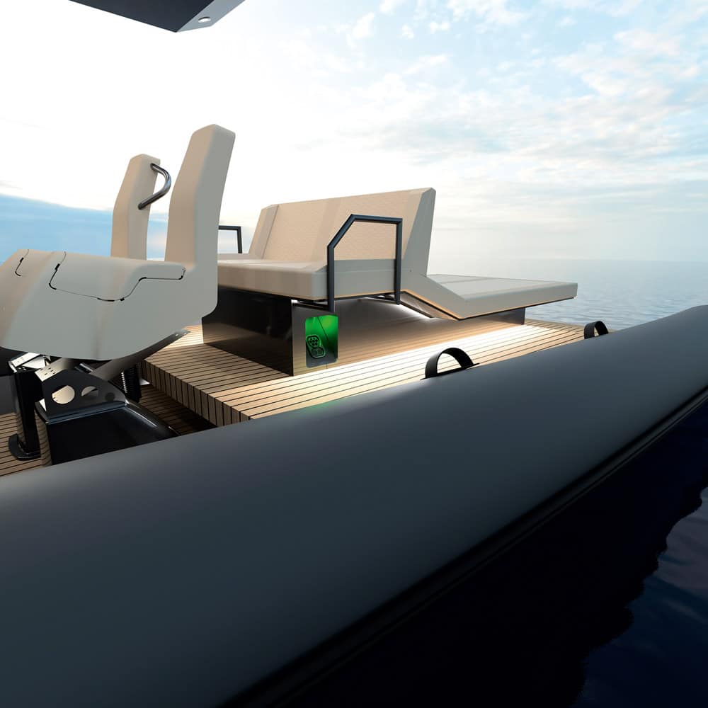 eD-TEC 32 C-Ultra - Contemporary luxury is par for the course with a super yacht tender.