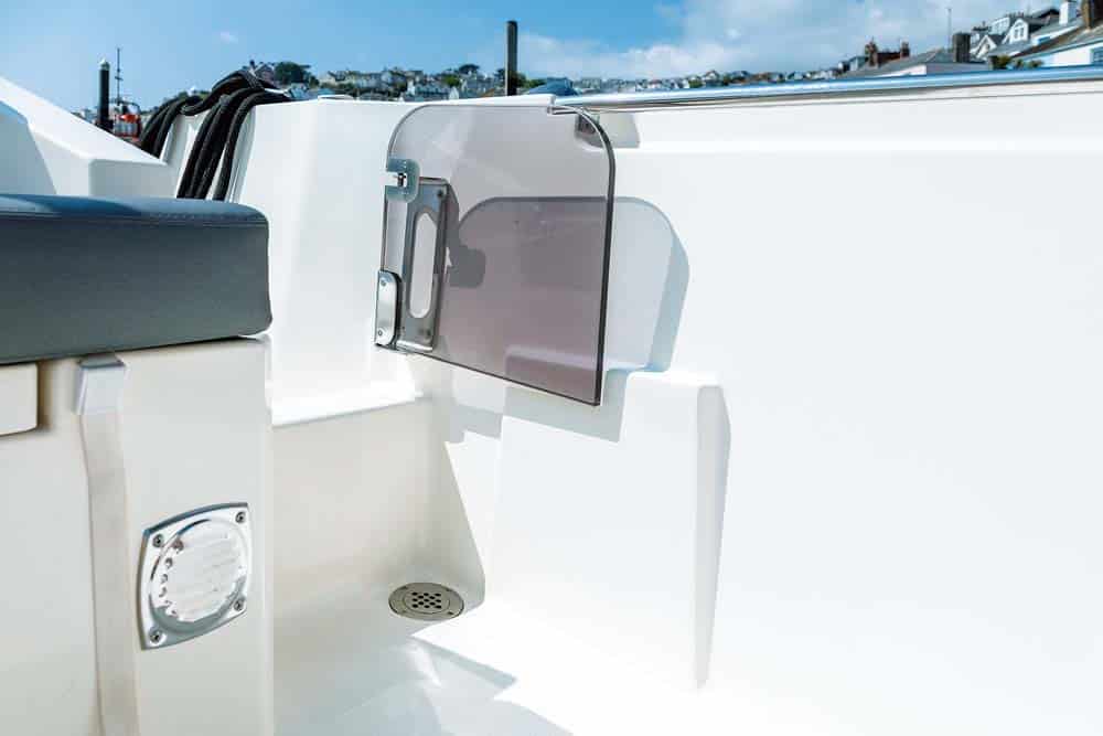 White Shark 240 Sc EVO. Step & transom door. 