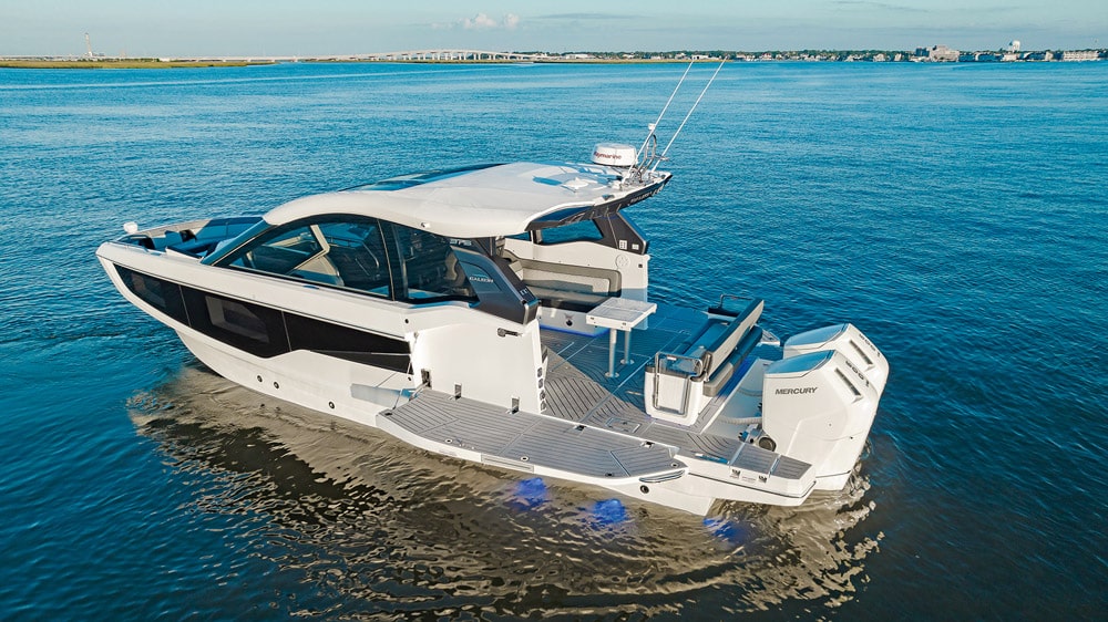 Galeon 375 GTO platforms