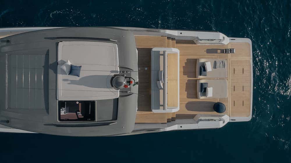 BG54 stern