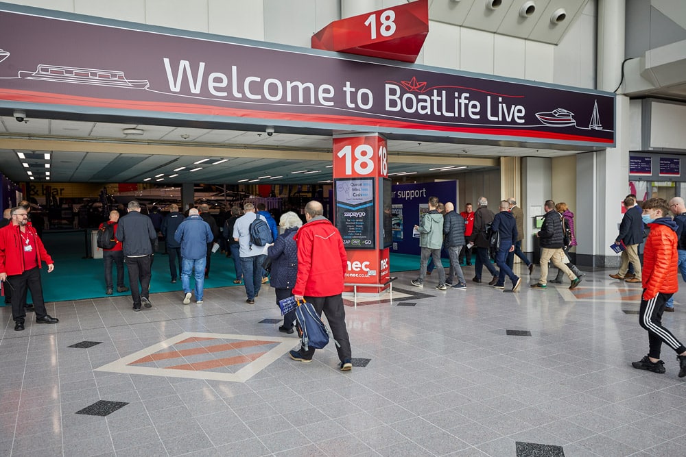 BOATLIFE entrance