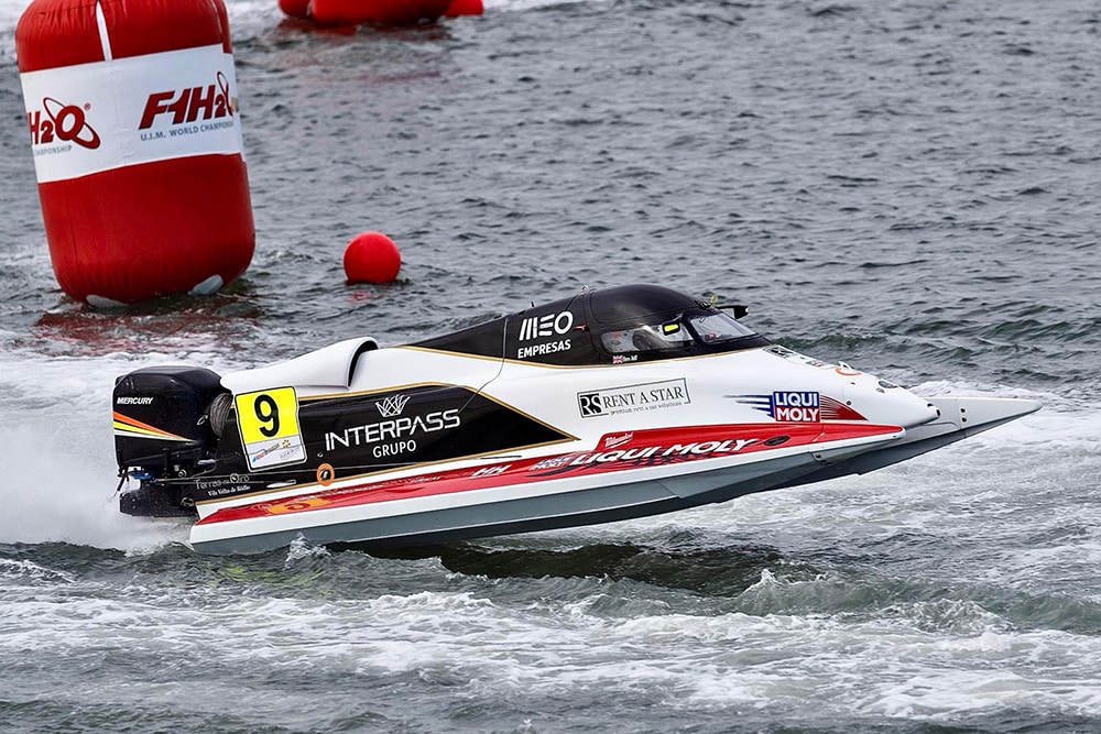Ben Jelf. F1H2O World Championship. Ben Jelf racing in Sadinia in June @jelfracing