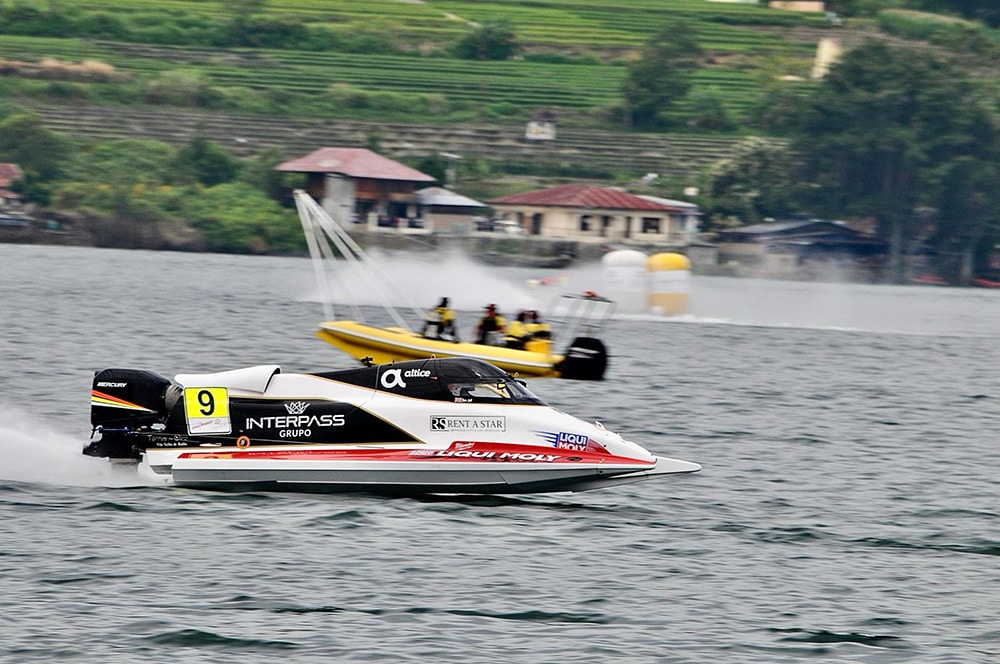 Racer Ben Jelf in action in Indonesia - F1H2O World Championship - Powerboat Racing -