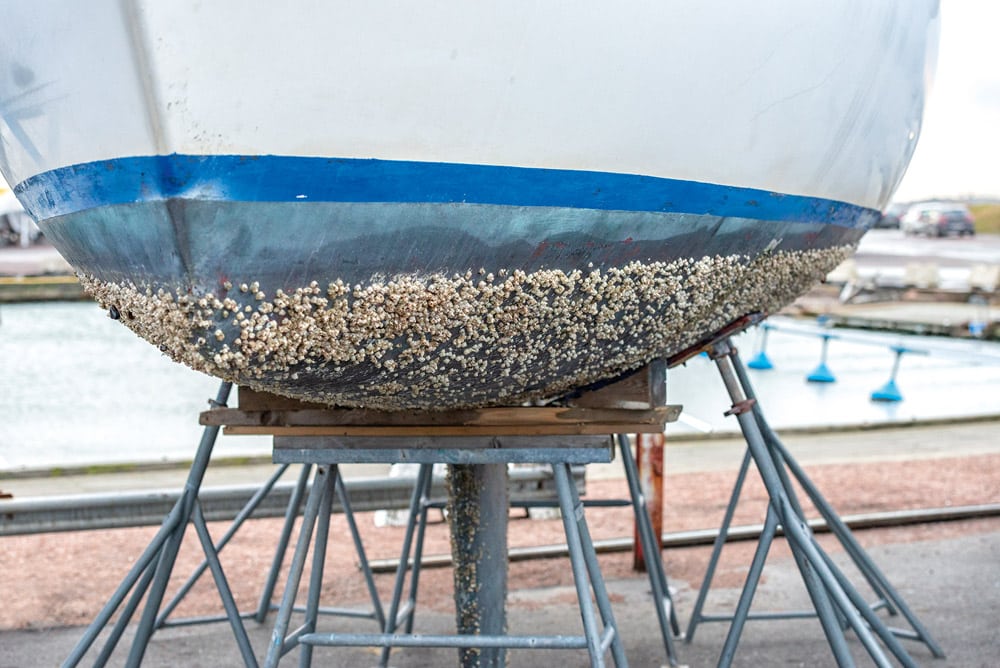 Boat wash allows cleaning of the hull in a eco-friendly way without the need for anti-foul - © iStock-Martin Wahlborg