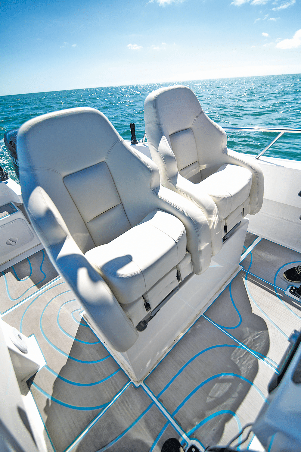 Hurracane 12 helm seats