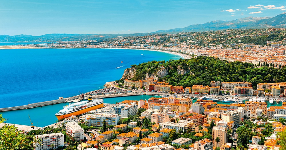 Port of Nice. ©LiliGraphie. boat trailering abroad, boat hire in France