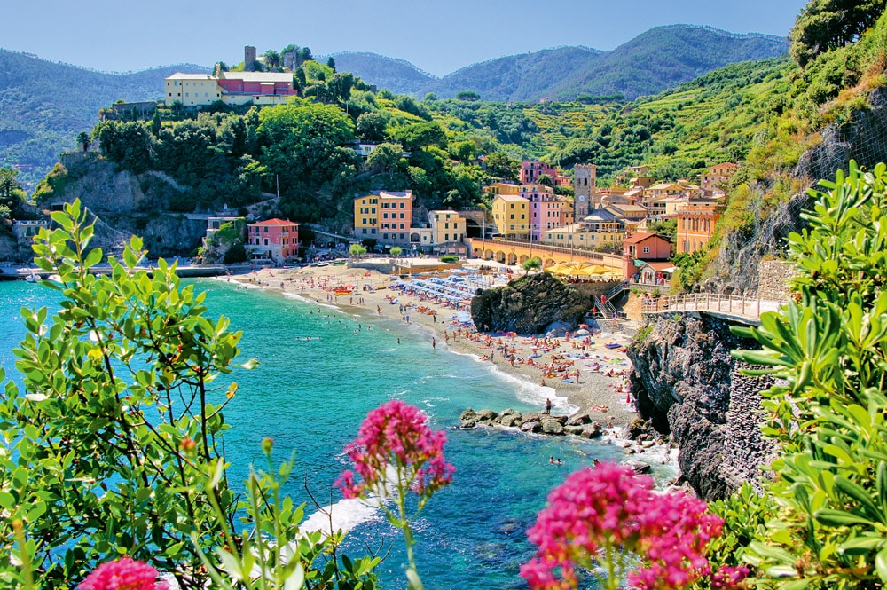 Monterosso al Mare © iStock Jenifoto.