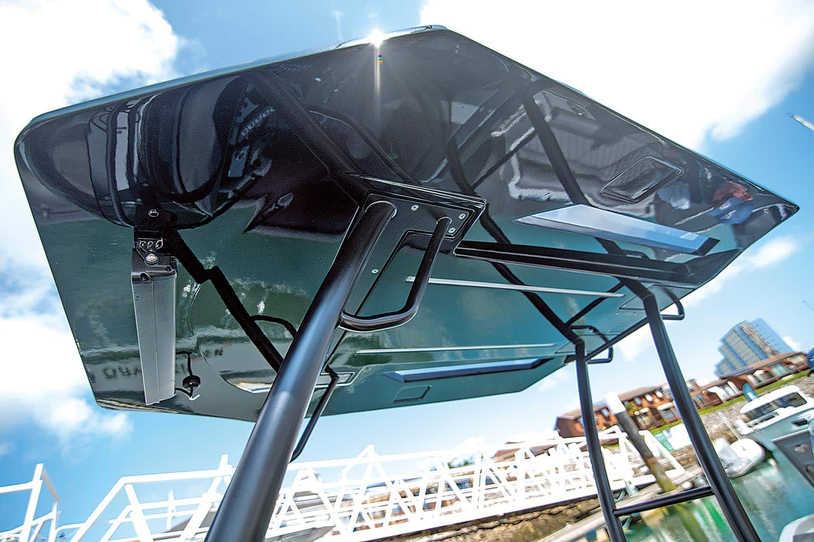 This T-top comes with a removable canopy.
