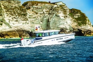 Axopar 37 Cross Cabin