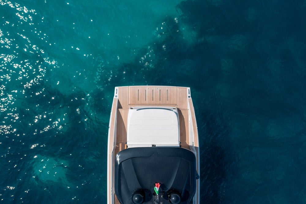 Invictus TT420 swim platform