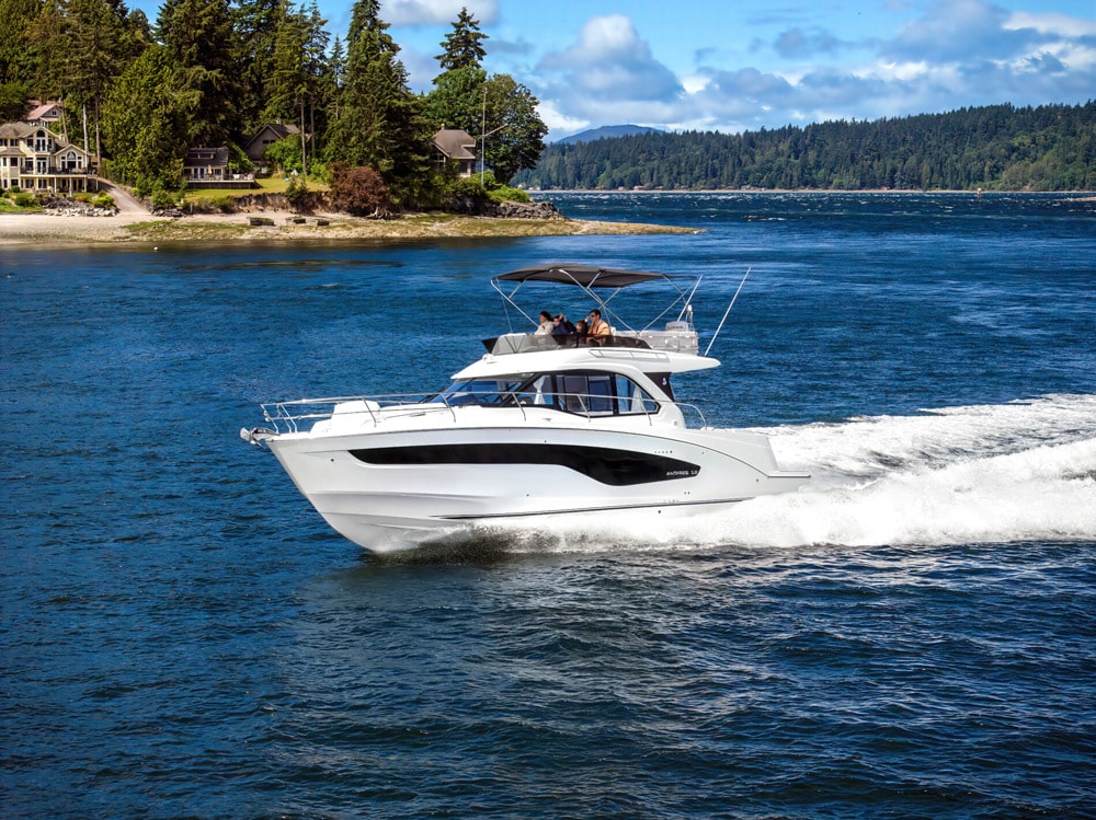 Beneteau Antares 12 - Southampton Boat Show - Bates Wharf