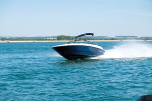 Monterey M225 on the water