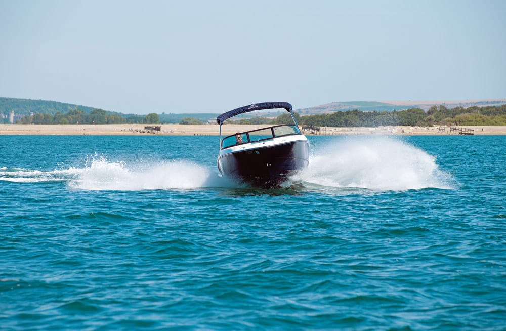 Monterey M225 on the water
