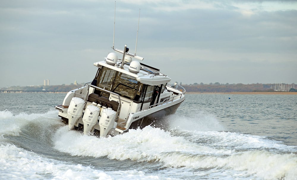 Wellcraft 355 - 3 outboards