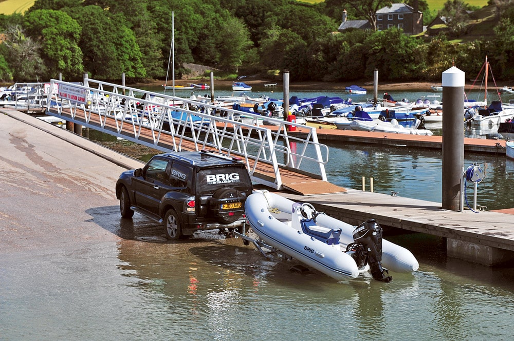 Easy launching on the slipway in Batson