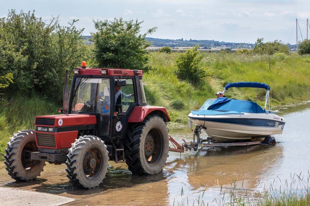 Fambridge Yacht Haven park & launch