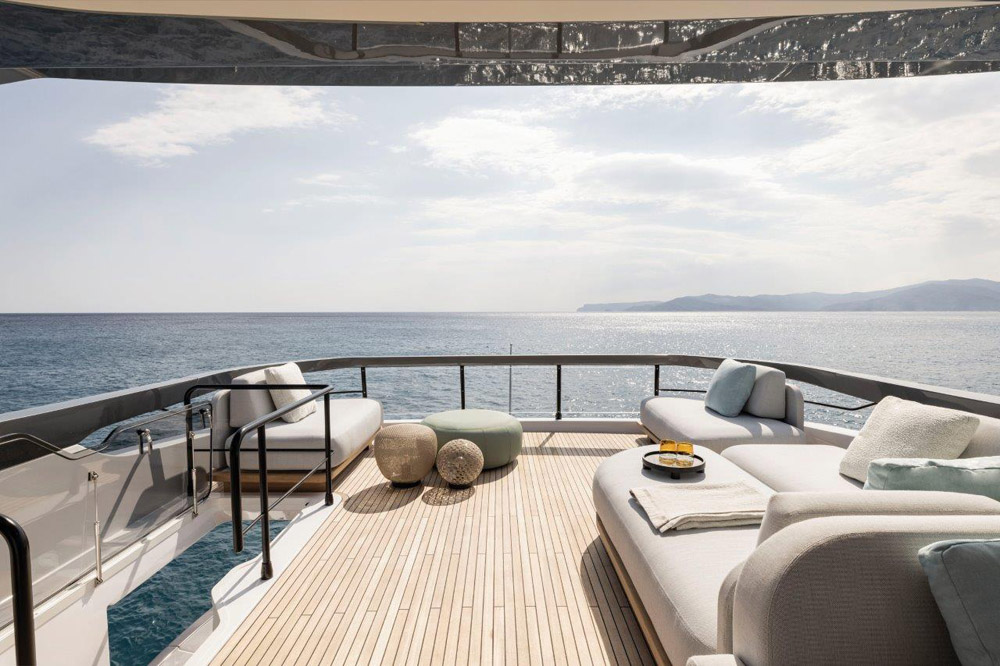 Azimut Fly 72 Flybridge