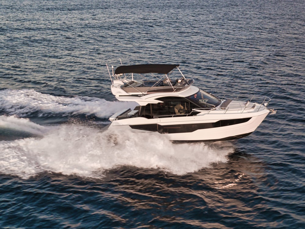 Galeon 400 Fly