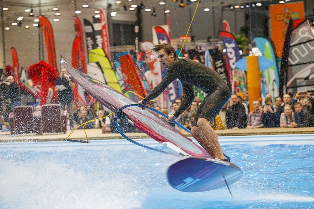 windsurfing at boot
