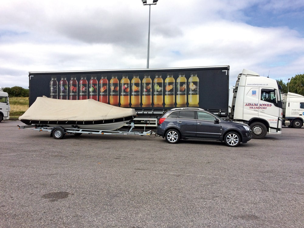 Phil & Jules. Hurricane on the trailer is nearly as long as an artic.