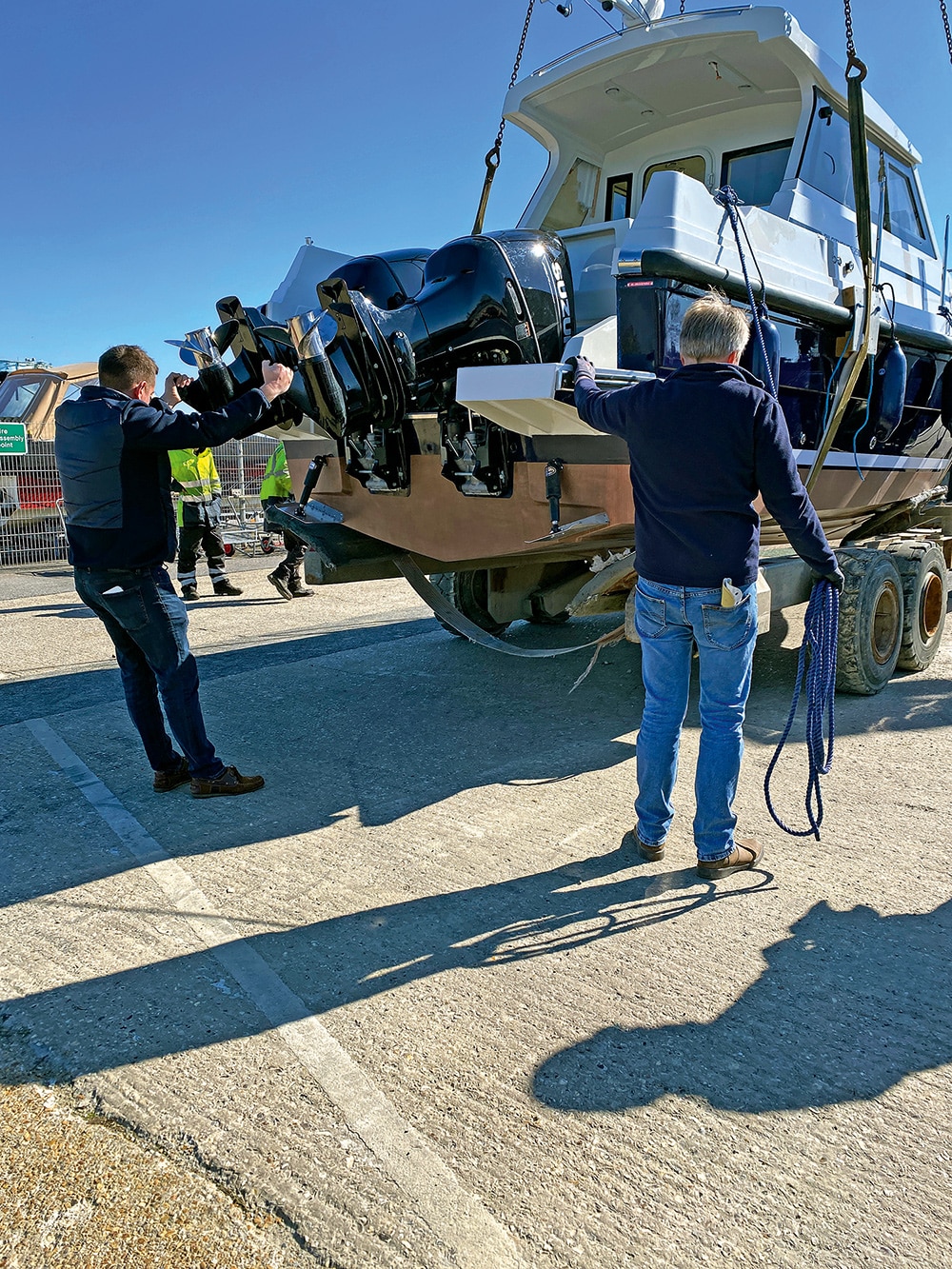The hulls are suited to crane liftings. 