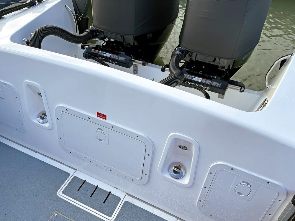 Island RIBs High transom bulkhead. 