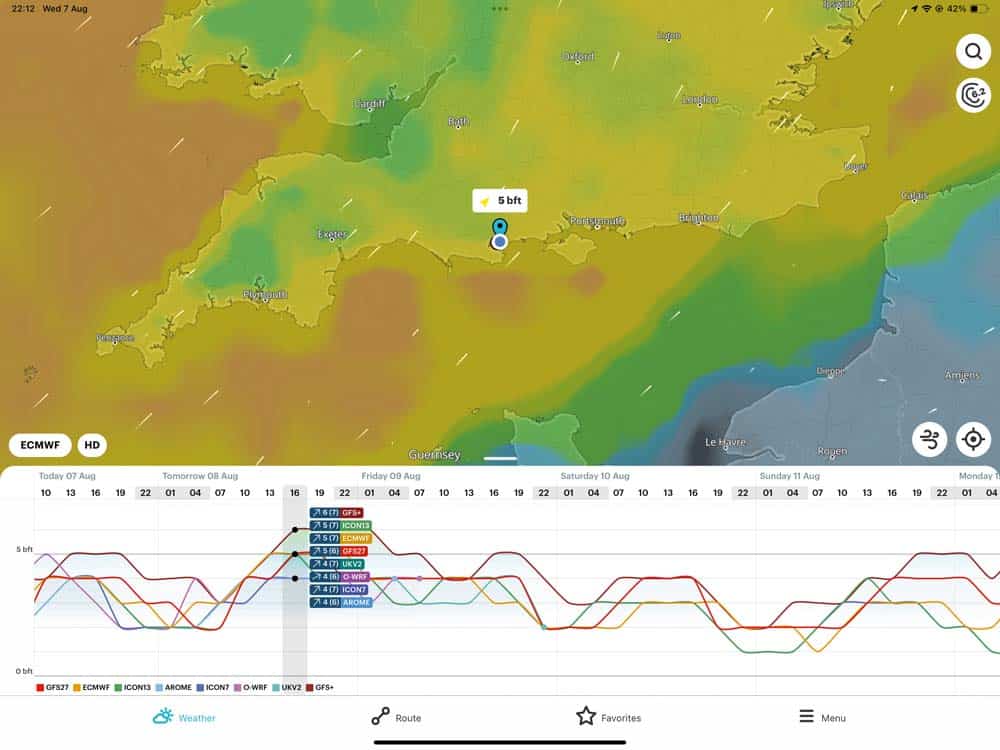 Image 3 – Screenshots of PredictWind and WindHub