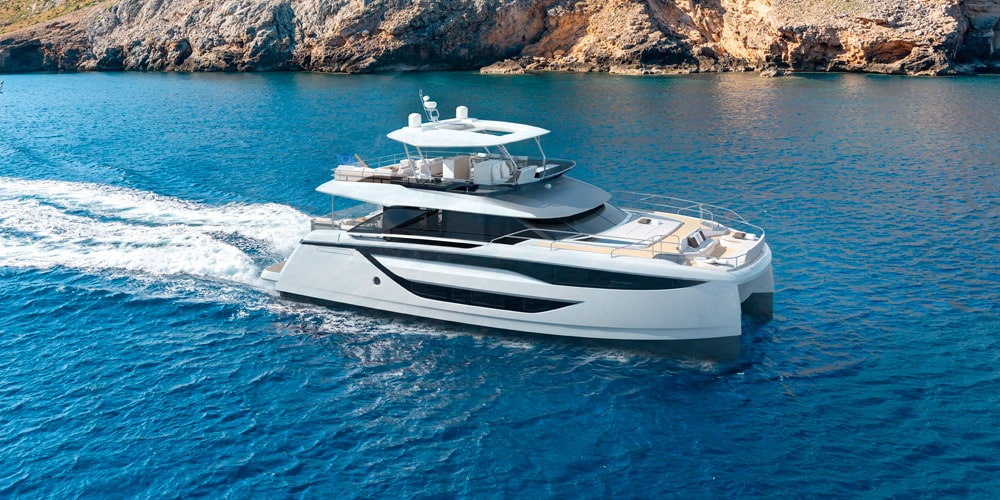 Prestige M8 on water