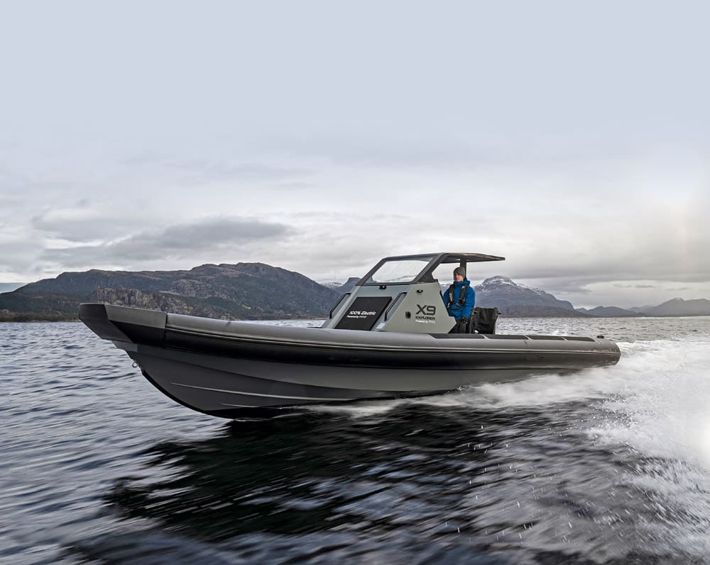 Marine electric and hybrid propulsion - Evoy Explorer © Photoevent