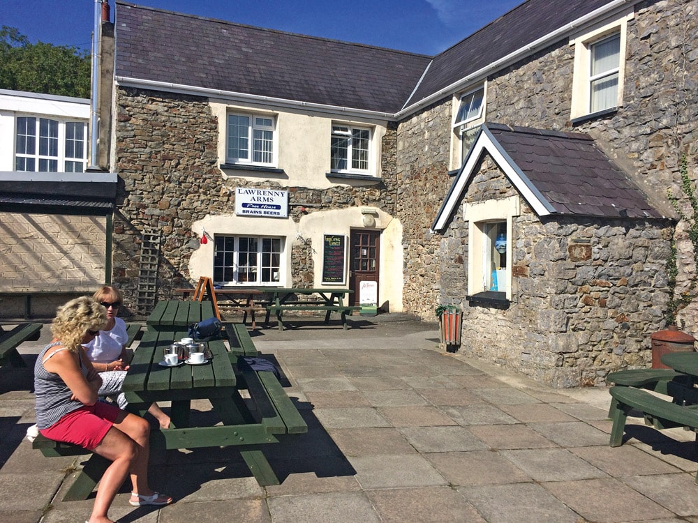Lunch at the Lawrenny arms.