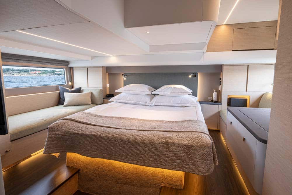 Master cabin. 