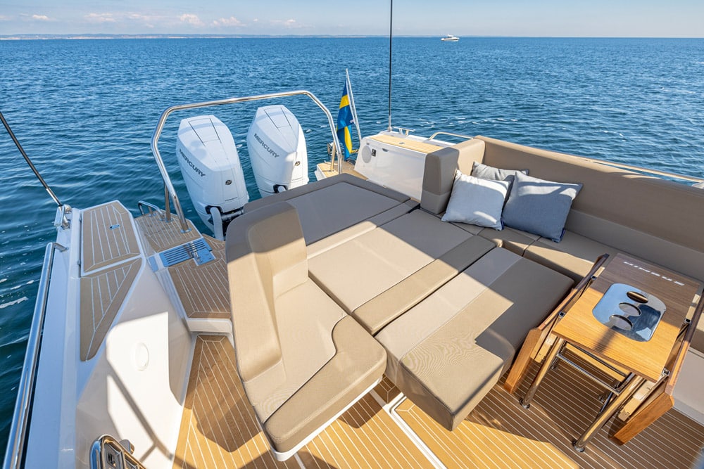 The twin Mercury 400hp Verado’s produce a top speed of 49 knots for the Nimbus W11