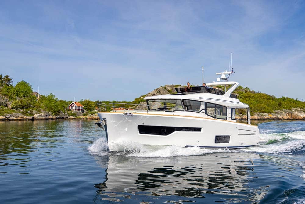 Nimbus 495 Flybridge wins the prestigious award European Powerboat of the Year 2025